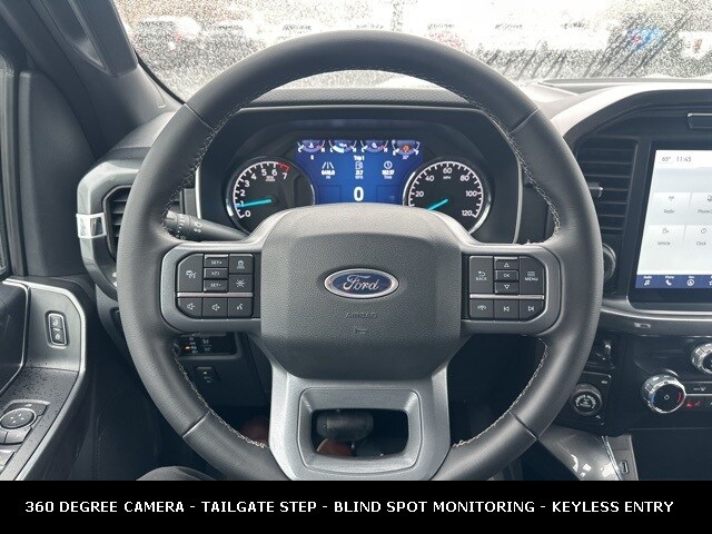 2023 Ford F-150 XLT photo 2