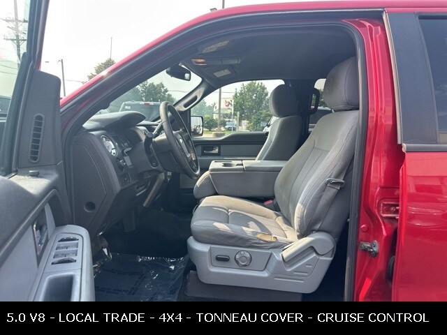2012 Ford F-150 XLT photo 2