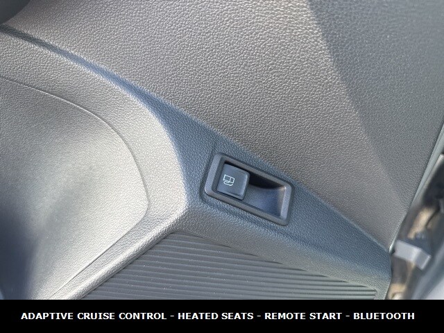 2023 VOLKSWAGEN TAOS - Image 17