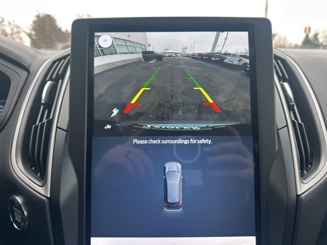 2024 Ford Edge SEL photo 4