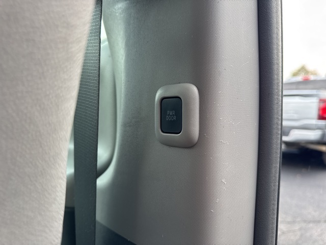 2016 TOYOTA SIENNA - Image 18