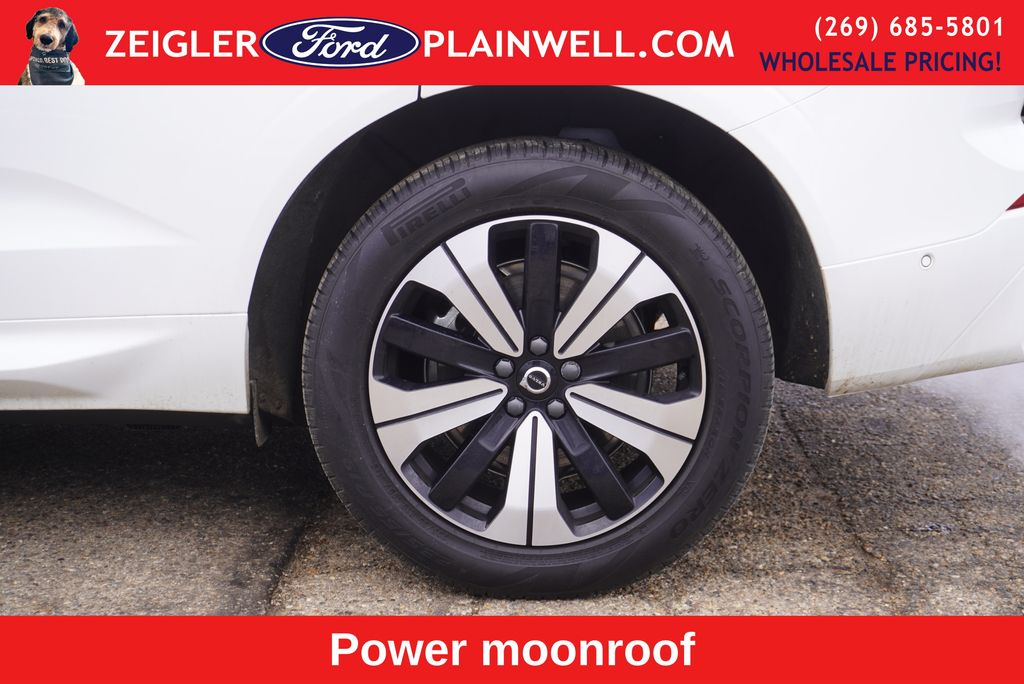 2023 VOLVO XC60 - Image 9