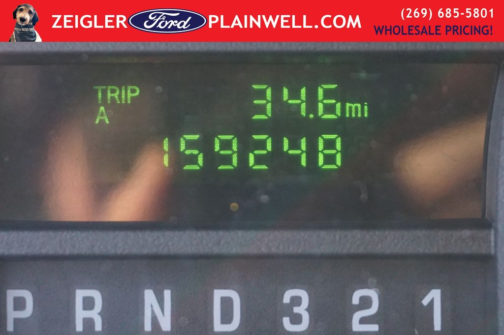 2011 FORD E-450 - Image 11