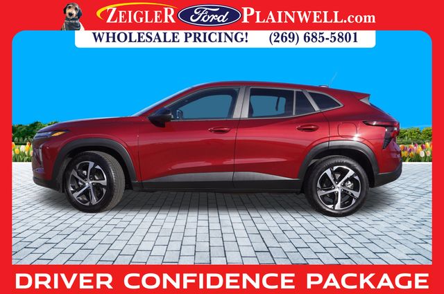 2025 Chevrolet Trax photo 2