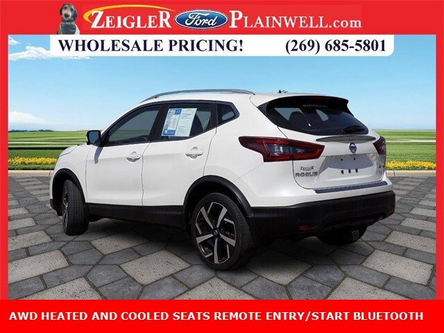 2020 Nissan Rogue Sport S photo 3