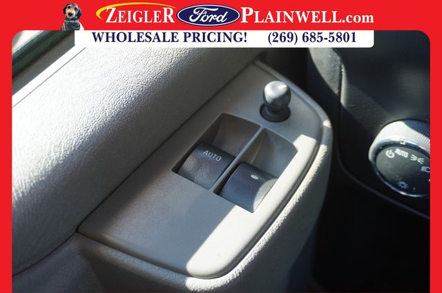 2023 GMC SAVANA - Image 27