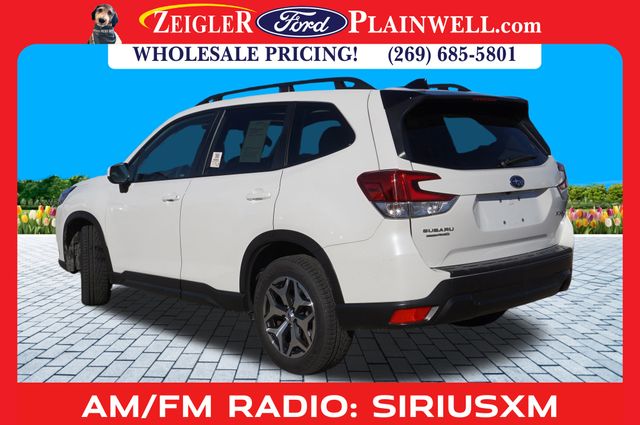 2024 Subaru Forester Premium photo 3
