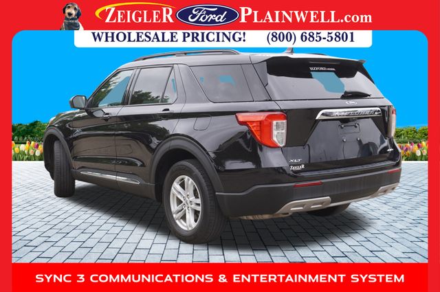 2022 Ford Explorer XLT photo 3