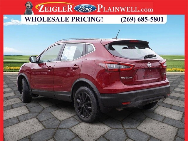 2020 Nissan Rogue Sport SV photo 3