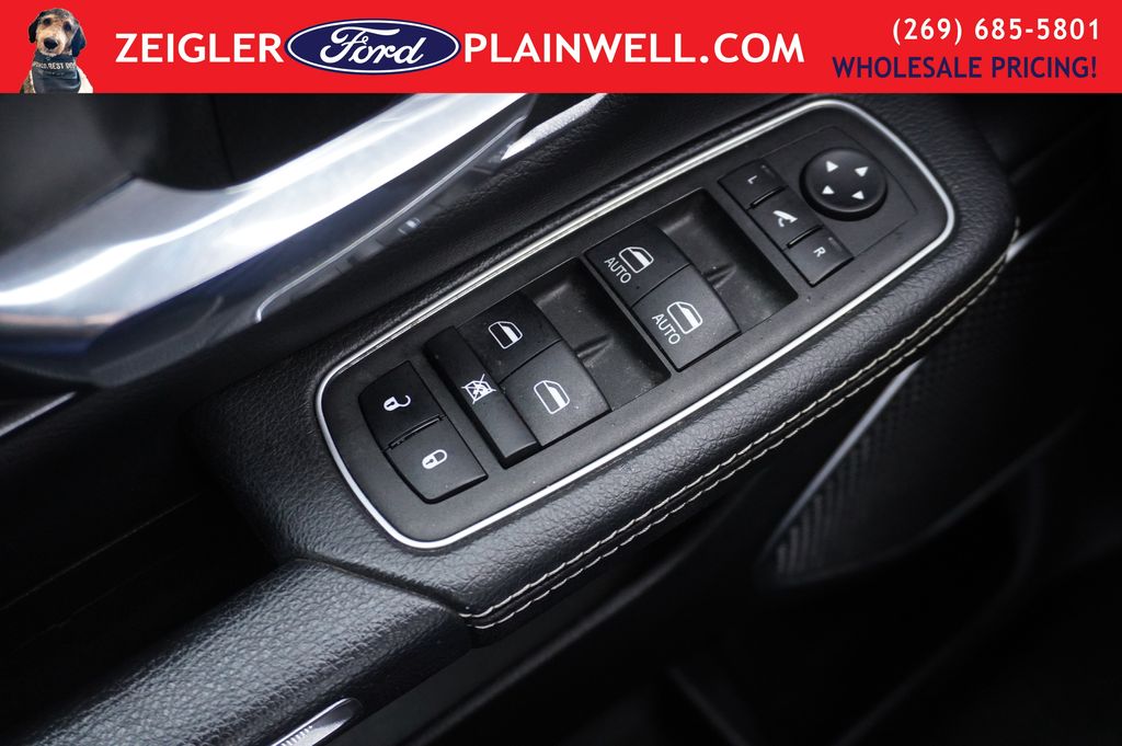 2023 RAM 1500 - Image 28