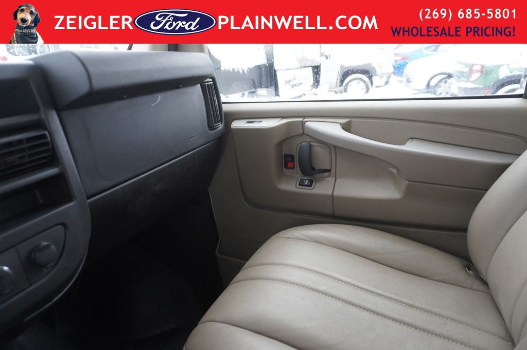 2015 CHEVROLET EXPRESS - Image 19