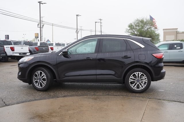 2020 Ford Escape SEL photo 2