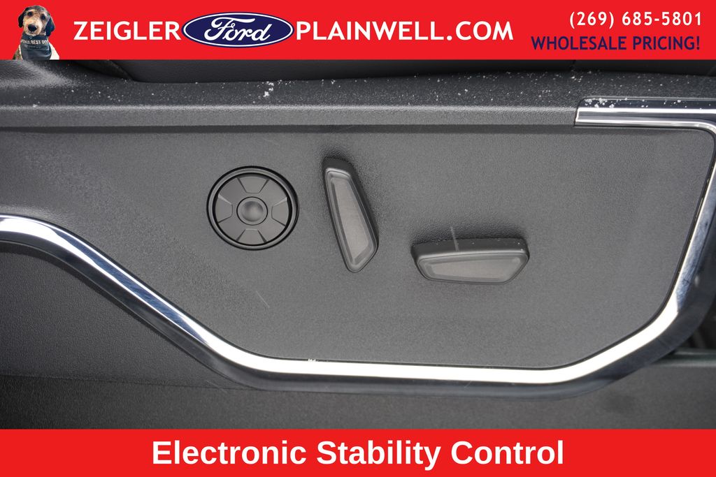 2025 FORD F-450 - Image 11