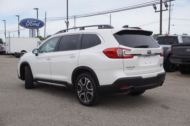 2023 Subaru Ascent Limited photo 3
