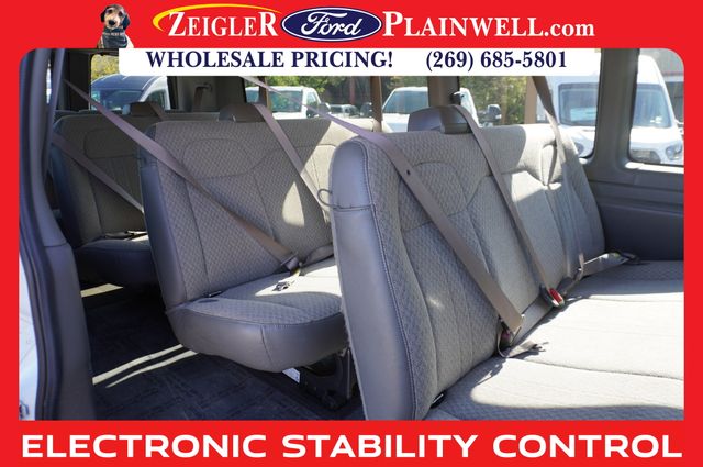 2023 GMC SAVANA - Image 11