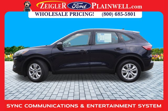 2021 Ford Escape S photo 2