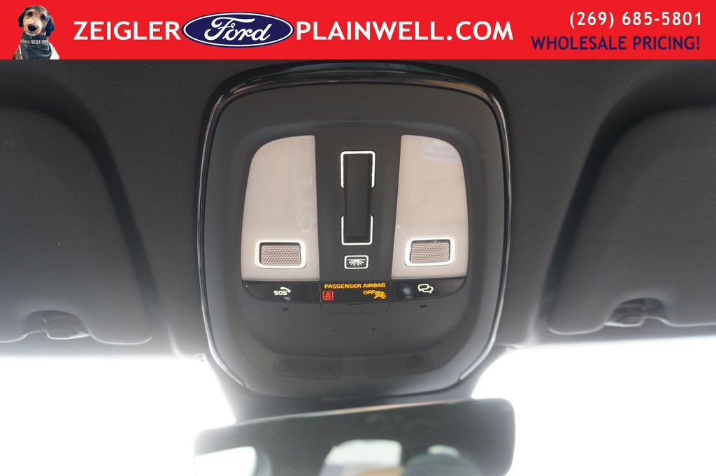 2023 VOLVO XC60 - Image 33