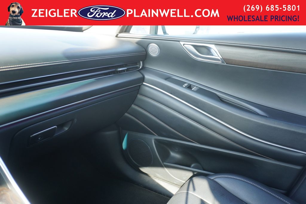 2024 GENESIS GV80 - Image 34