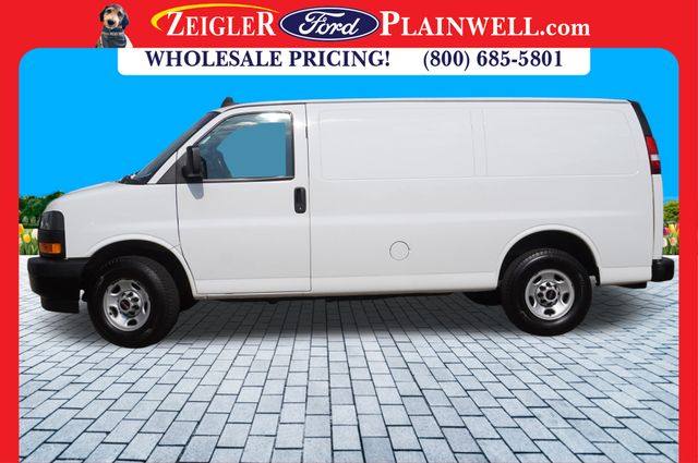 2022 Gmc Savana 2500 Cargo photo 2