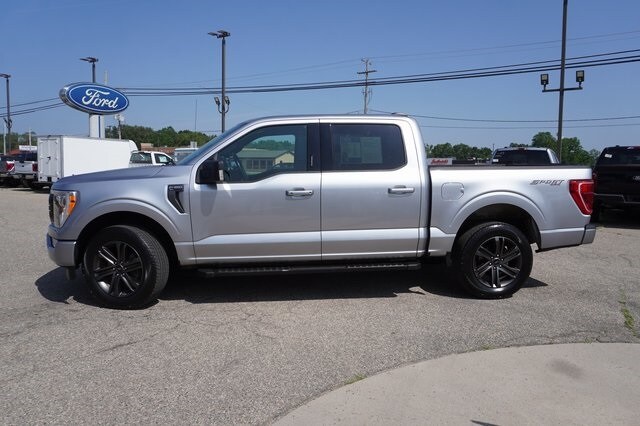 2021 Ford F-150 XLT photo 2