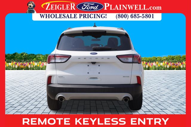 2021 Ford Escape SEL photo 4