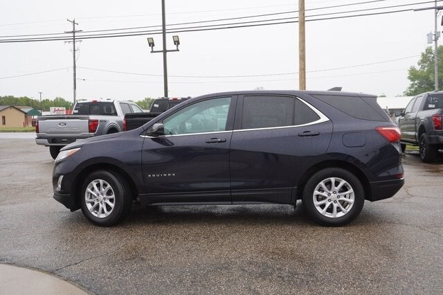 2021 Chevrolet Equinox LT photo 2