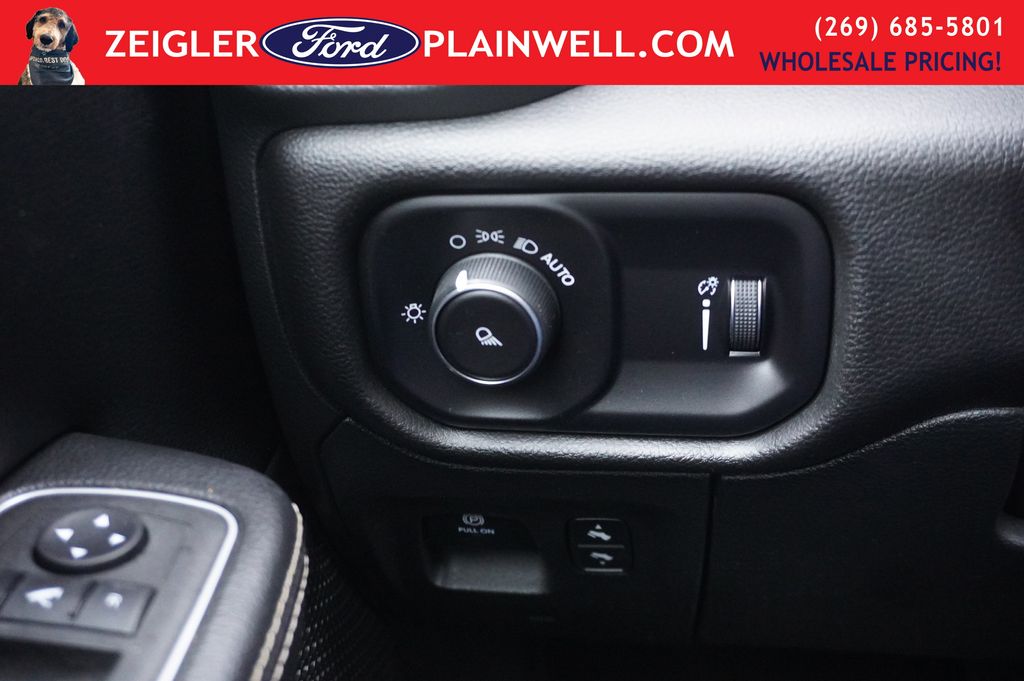 2023 RAM 1500 - Image 27