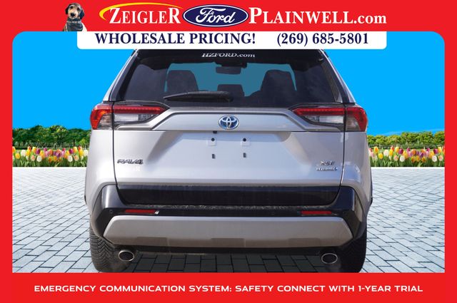 2022 Toyota RAV4 Hybrid XSE photo 4
