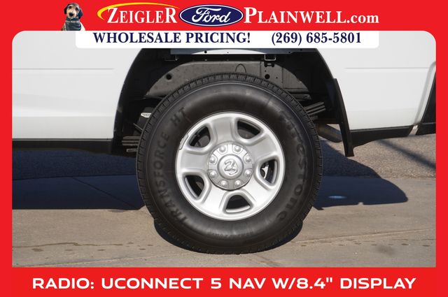 2023 RAM 3500 - Image 9