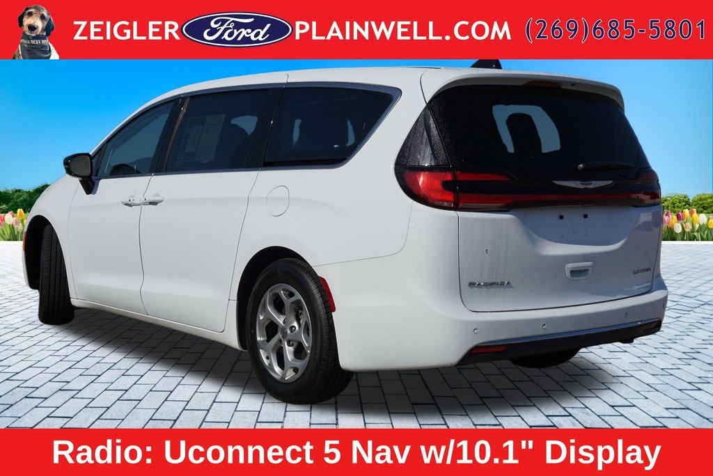 Used 2024 Chrysler Pacifica Limited Van Passenger Van