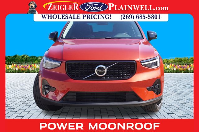 2023 VOLVO XC40 - Image 8