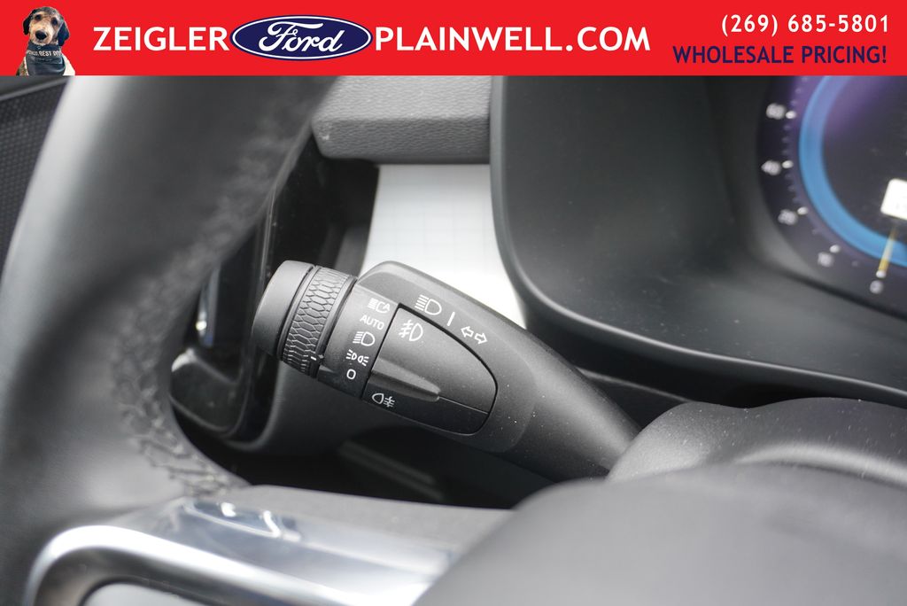 2024 VOLVO XC40 - Image 27