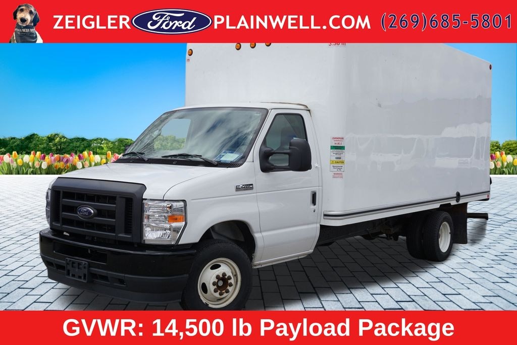 Used 2024 Ford E-450 Cutaway Base Truck
