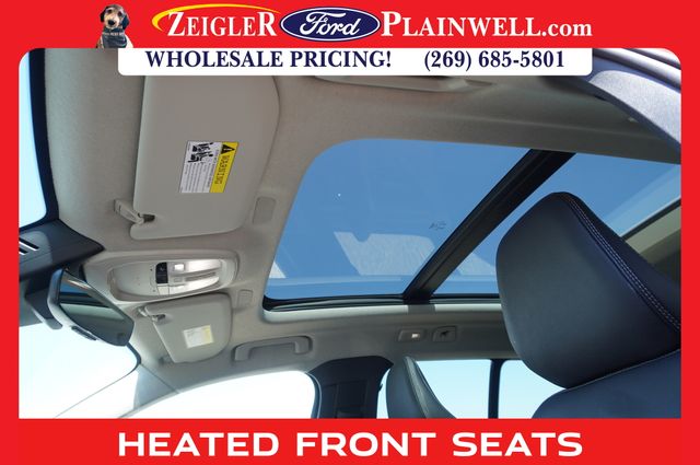 2023 VOLVO XC40 - Image 18