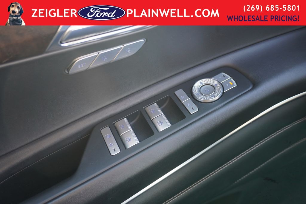 2024 GENESIS GV80 - Image 32