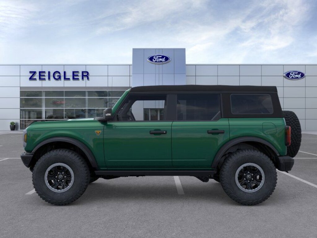 New 2025 Ford Bronco Badlands SUV