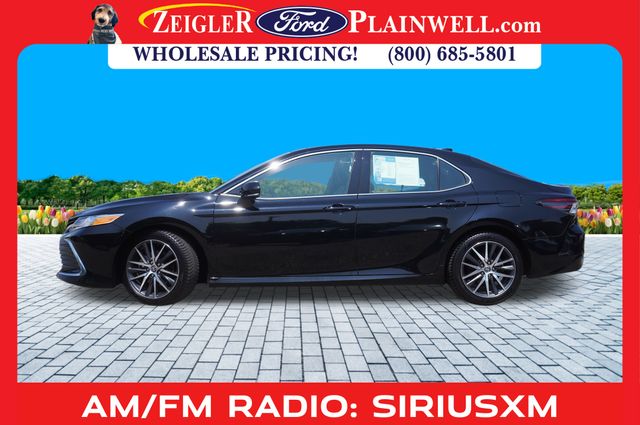 2024 Toyota Camry XLE V6 photo 2