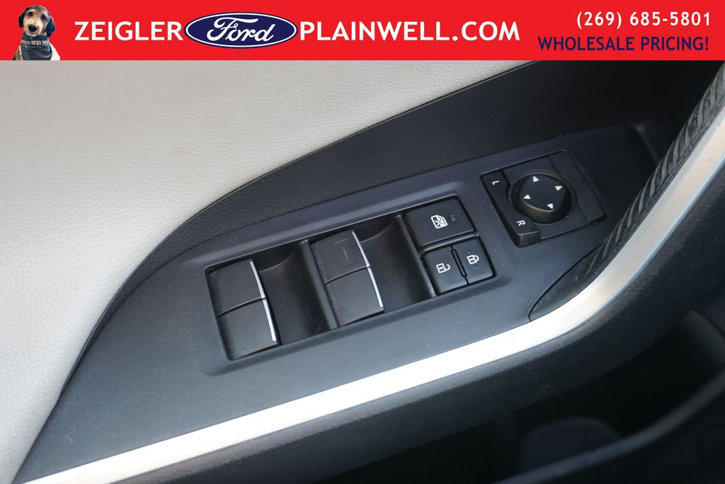 2019 TOYOTA RAV4 - Image 27