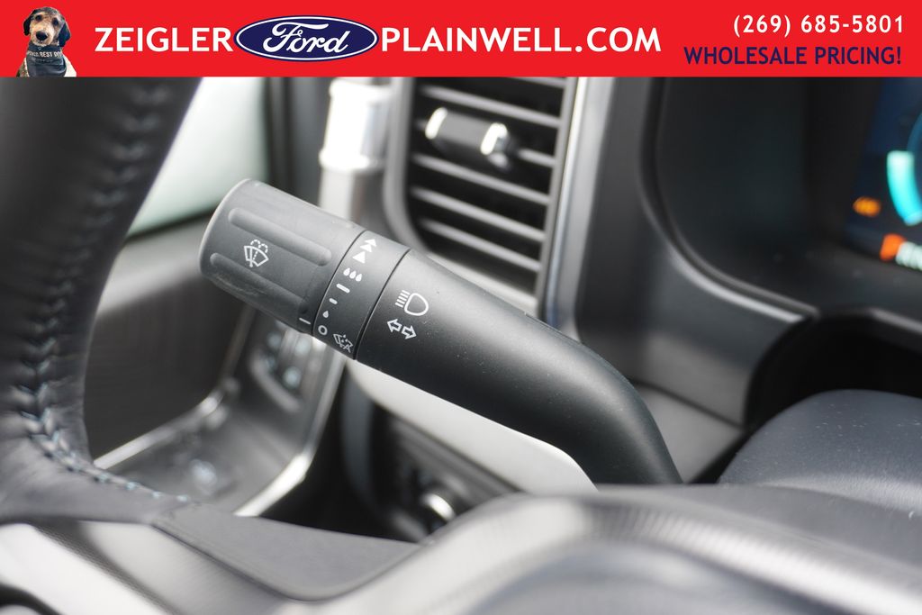 2025 FORD F-450 - Image 29