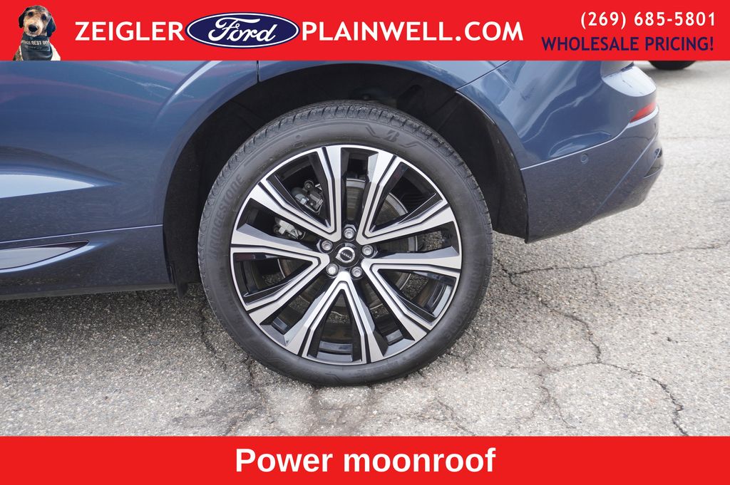 2023 VOLVO XC60 - Image 9