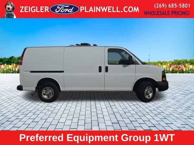 2021 CHEVROLET EXPRESS - Image 1