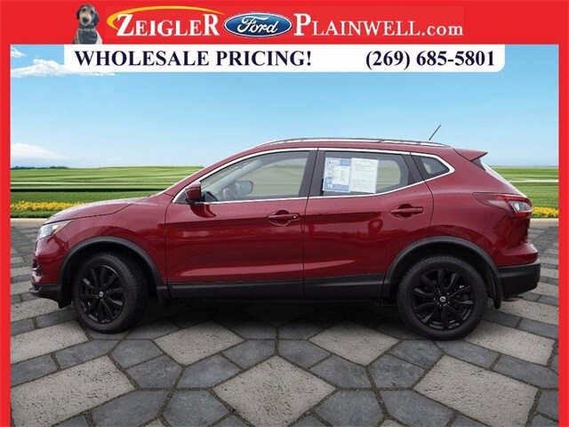 2020 Nissan Rogue Sport SV photo 2