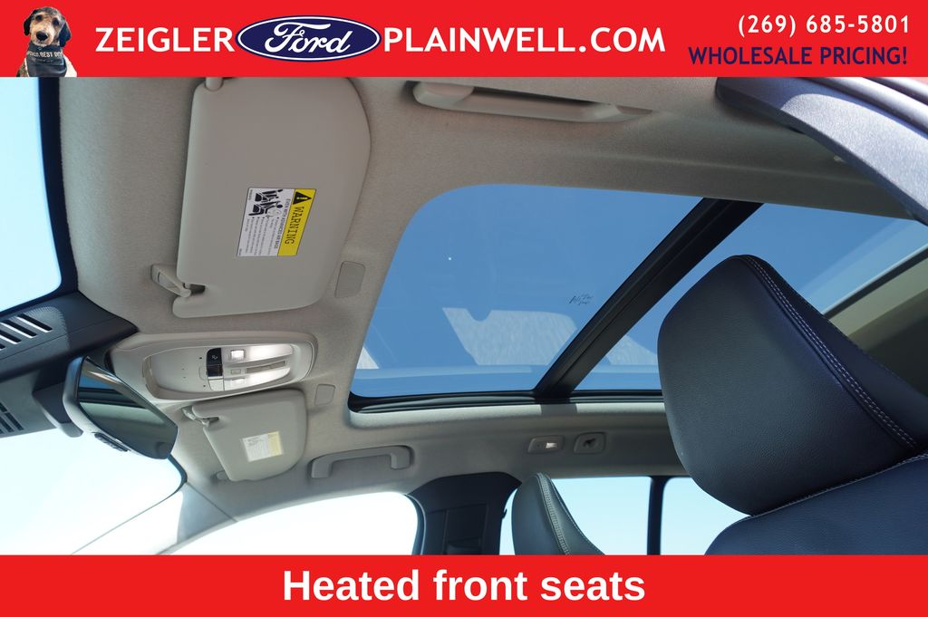 2023 VOLVO XC40 - Image 18