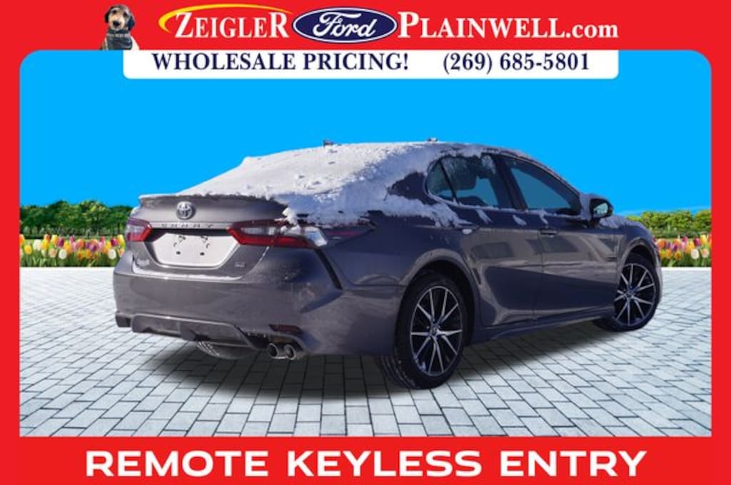 Used 2023 Toyota Camry SE Sedan