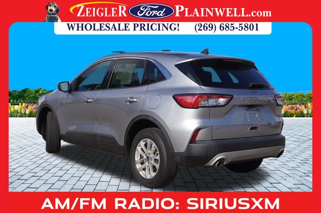 2021 Ford Escape SE Hybrid photo 3