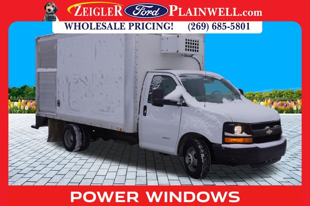 2015 CHEVROLET EXPRESS - Image 4