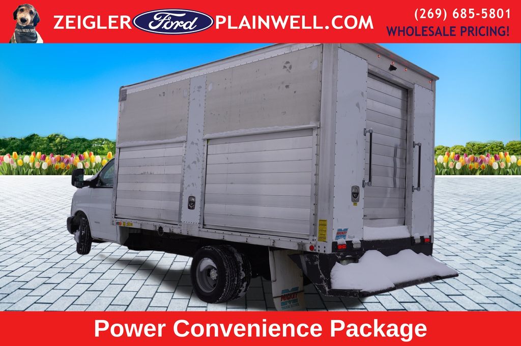 2015 CHEVROLET EXPRESS - Image 2