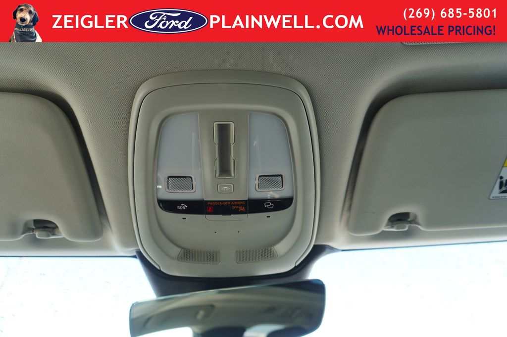 2023 VOLVO XC60 - Image 31