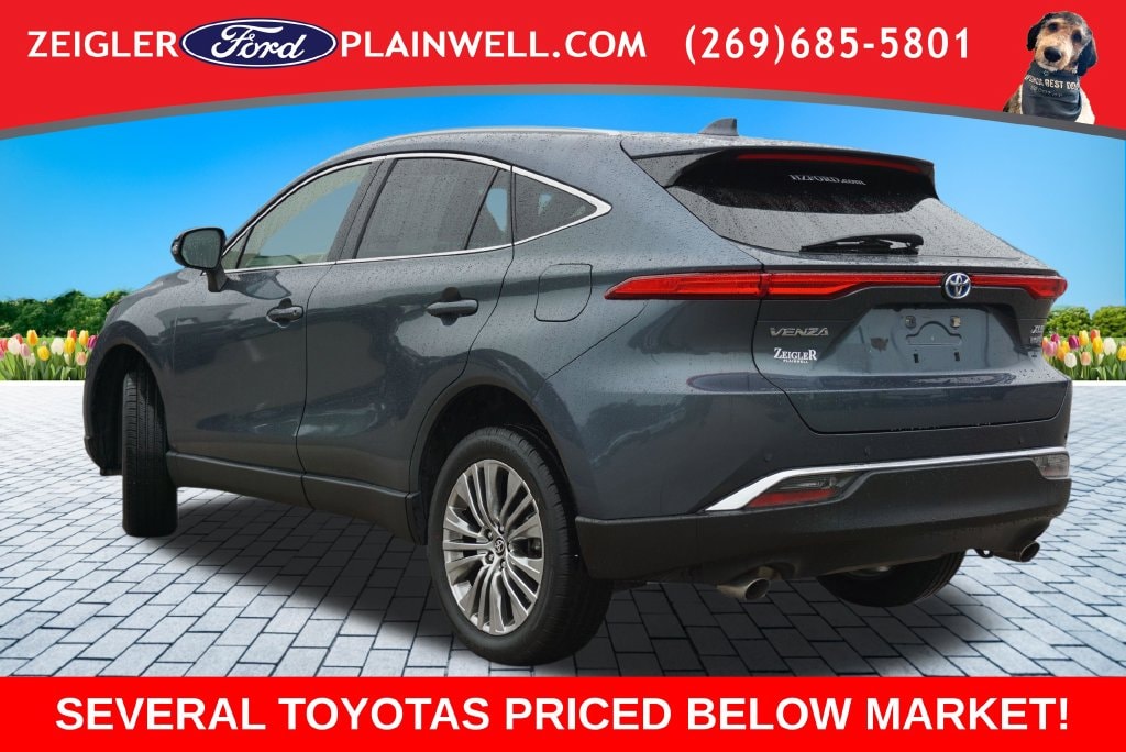 Used 2022 Toyota Venza XLE SUV