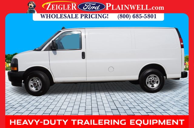 2022 Gmc Savana 2500 Cargo photo 2
